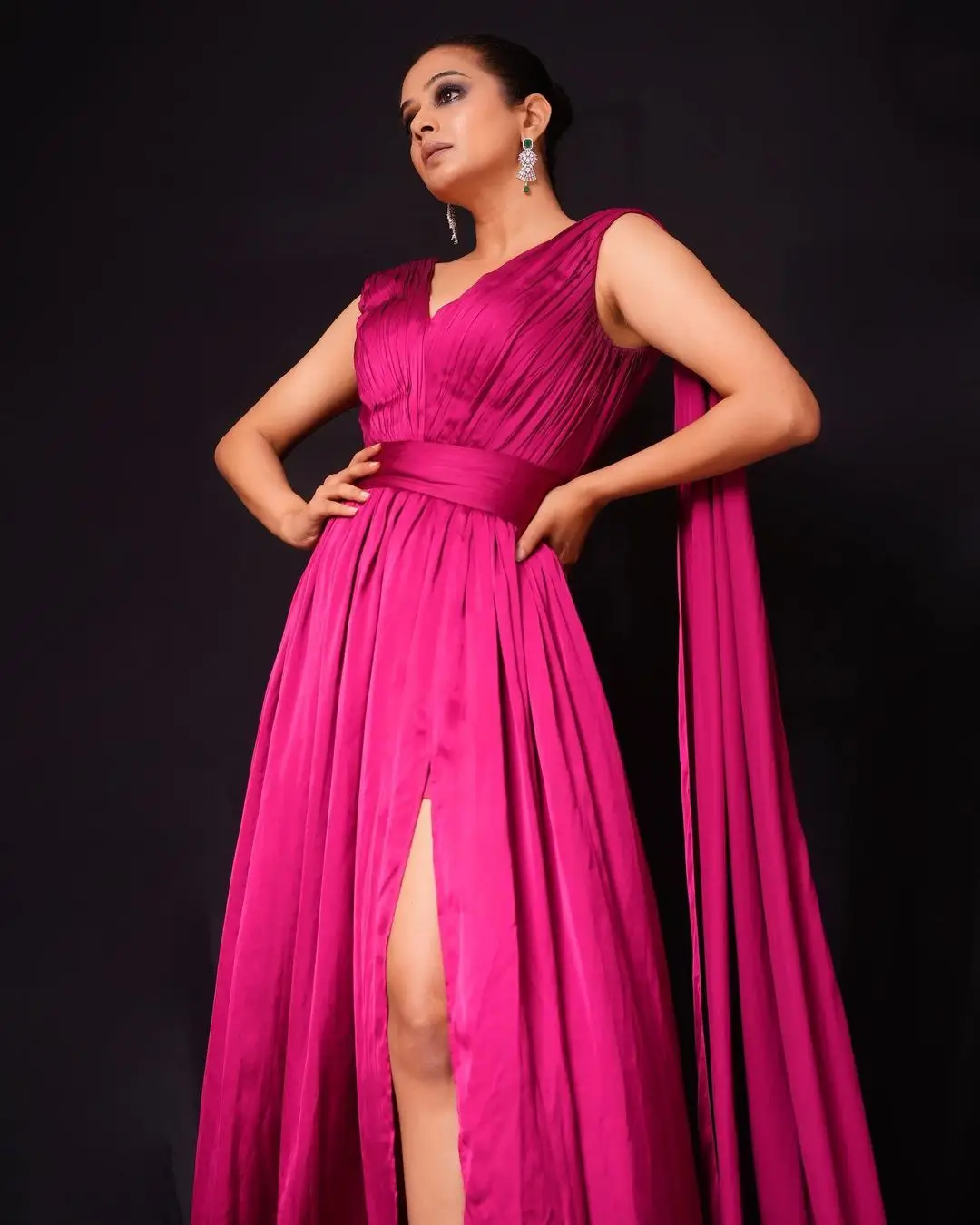 PRIYAMANI IN SOUTH INDIAN TRADITIONAL PINK GOWN 3